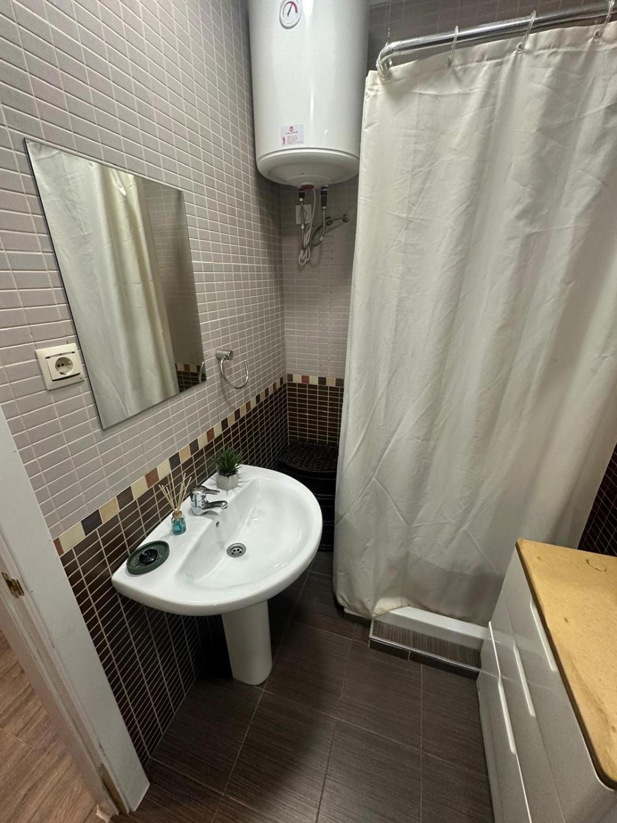 Fantastic Estudio Cerca Del Carrefour Rosaleda * Malaga